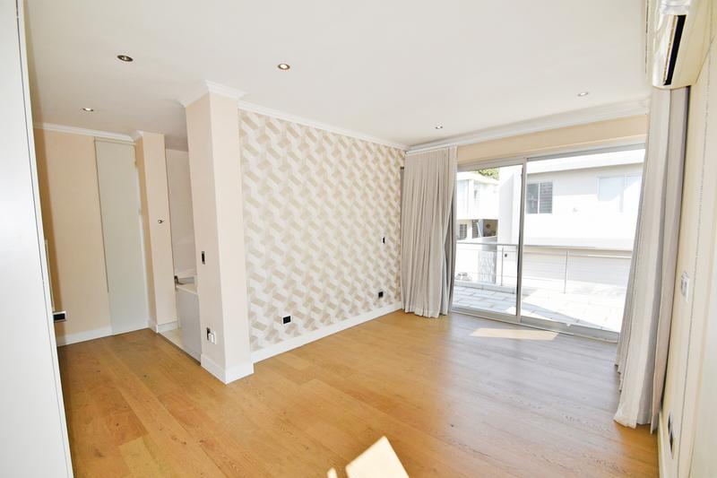 To Let 4 Bedroom Property for Rent in Sandown Gauteng