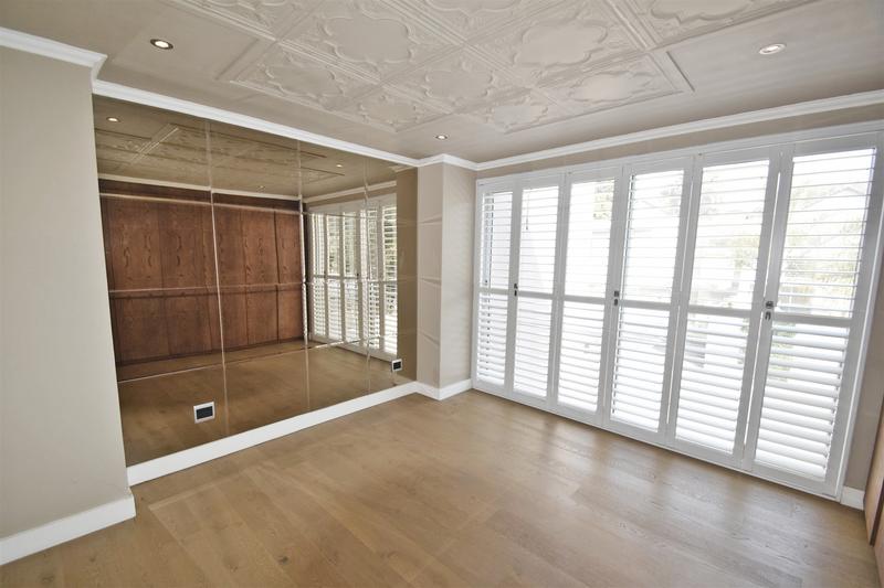To Let 4 Bedroom Property for Rent in Sandown Gauteng