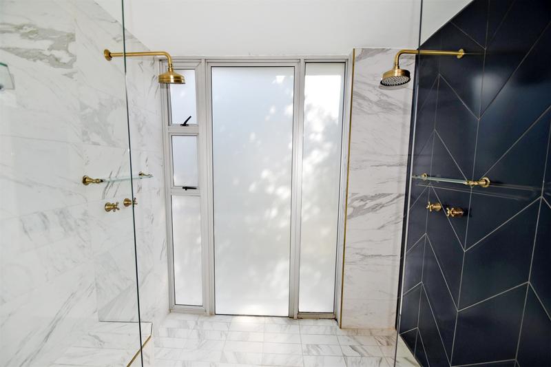 To Let 4 Bedroom Property for Rent in Sandown Gauteng
