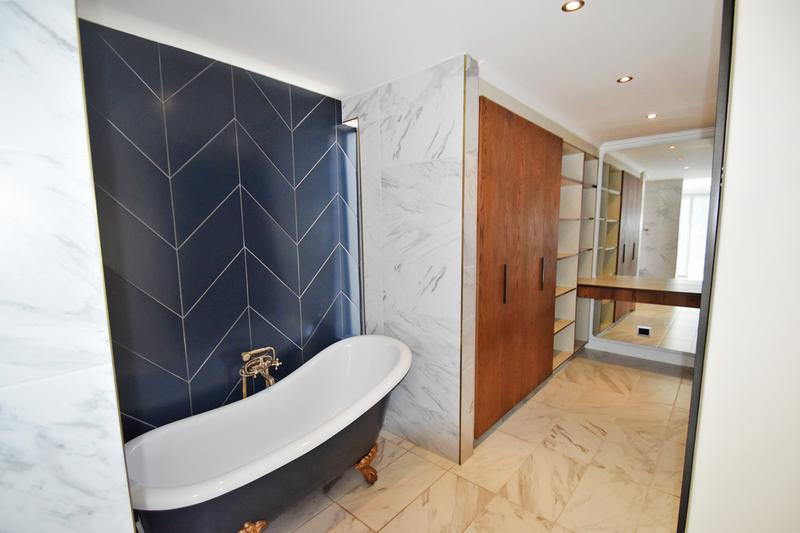 To Let 4 Bedroom Property for Rent in Sandown Gauteng