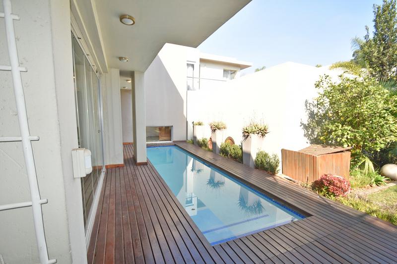 To Let 4 Bedroom Property for Rent in Sandown Gauteng