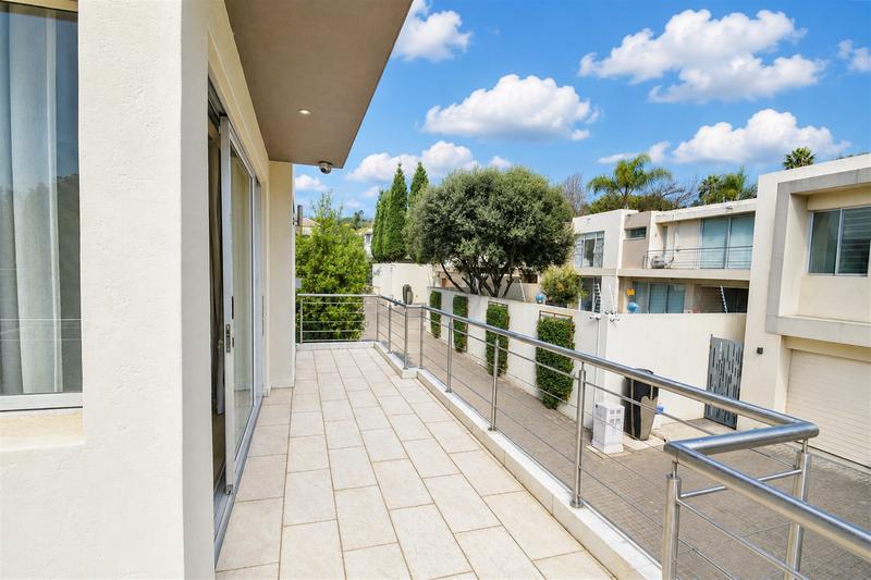 To Let 4 Bedroom Property for Rent in Sandown Gauteng