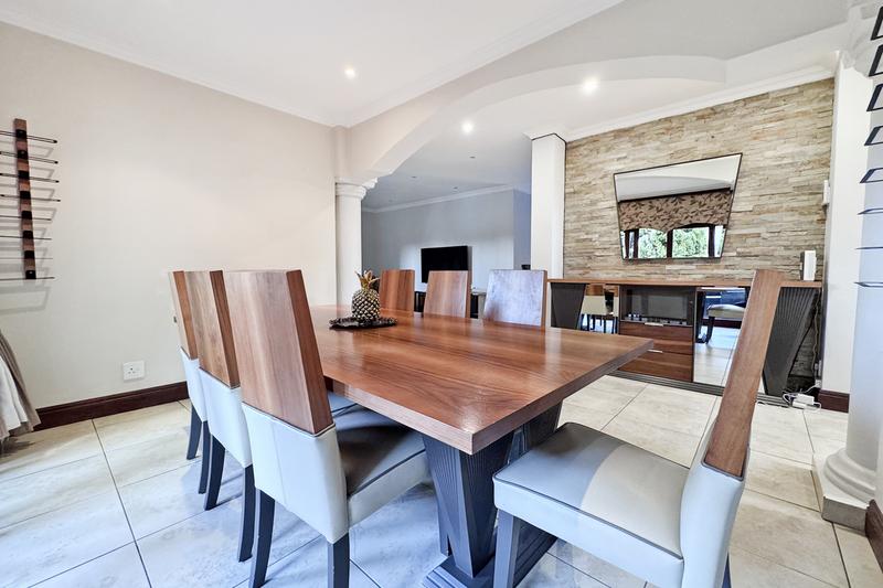 To Let 4 Bedroom Property for Rent in Sandown Gauteng