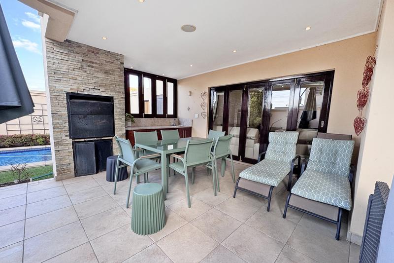 To Let 4 Bedroom Property for Rent in Sandown Gauteng