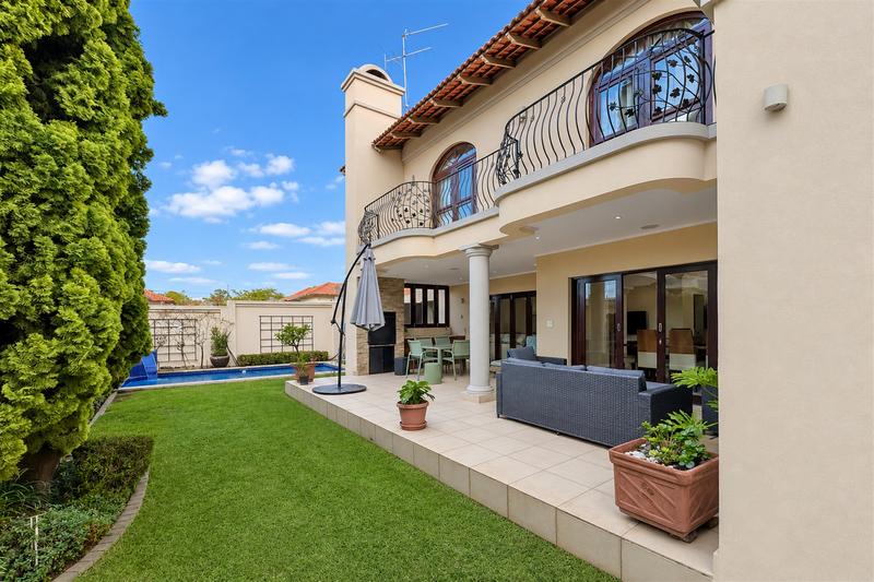 To Let 4 Bedroom Property for Rent in Sandown Gauteng
