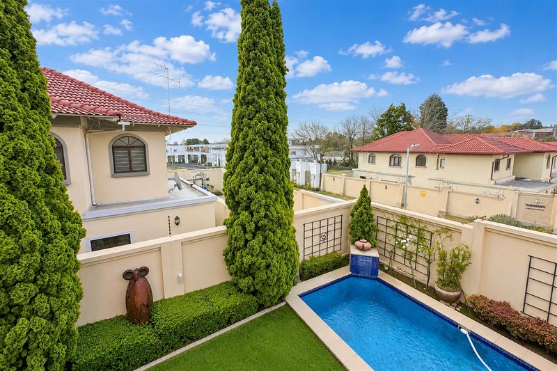 To Let 4 Bedroom Property for Rent in Sandown Gauteng