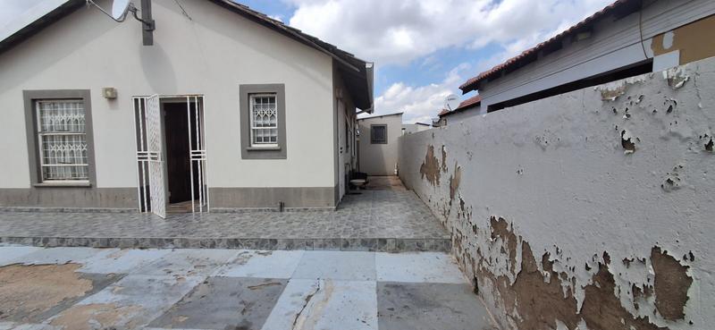 2 Bedroom Property for Sale in Aureus Gauteng