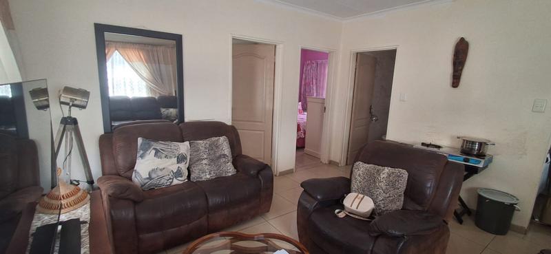 2 Bedroom Property for Sale in Aureus Gauteng