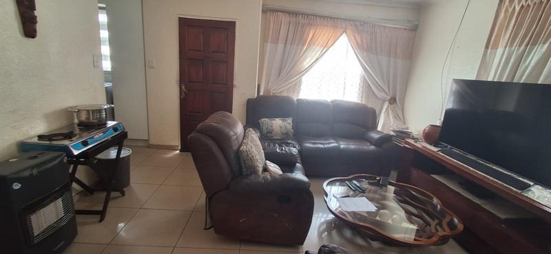 2 Bedroom Property for Sale in Aureus Gauteng