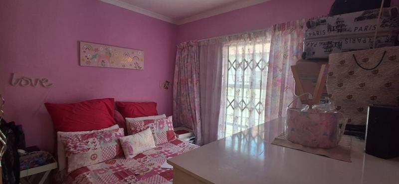 2 Bedroom Property for Sale in Aureus Gauteng