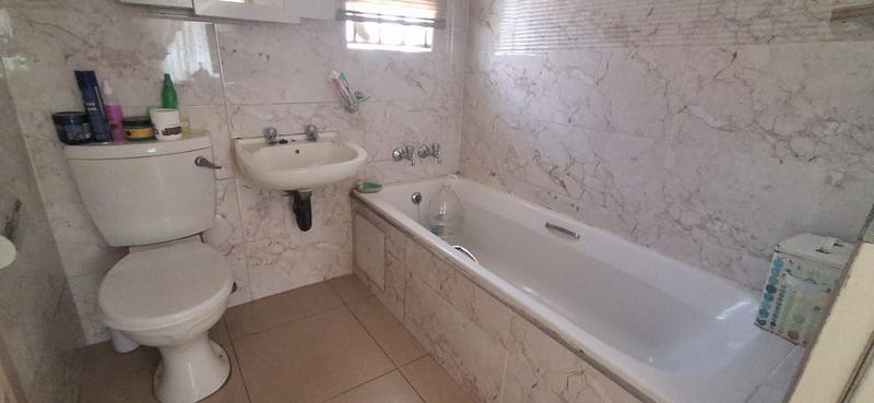 2 Bedroom Property for Sale in Aureus Gauteng