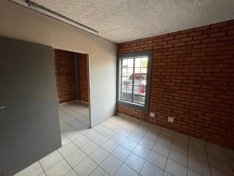 To Let Commercial Property for Rent in Hennopspark Gauteng