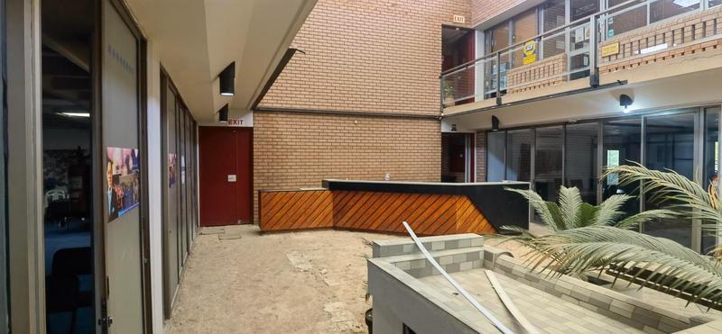 To Let Commercial Property for Rent in Lynnwood Gauteng