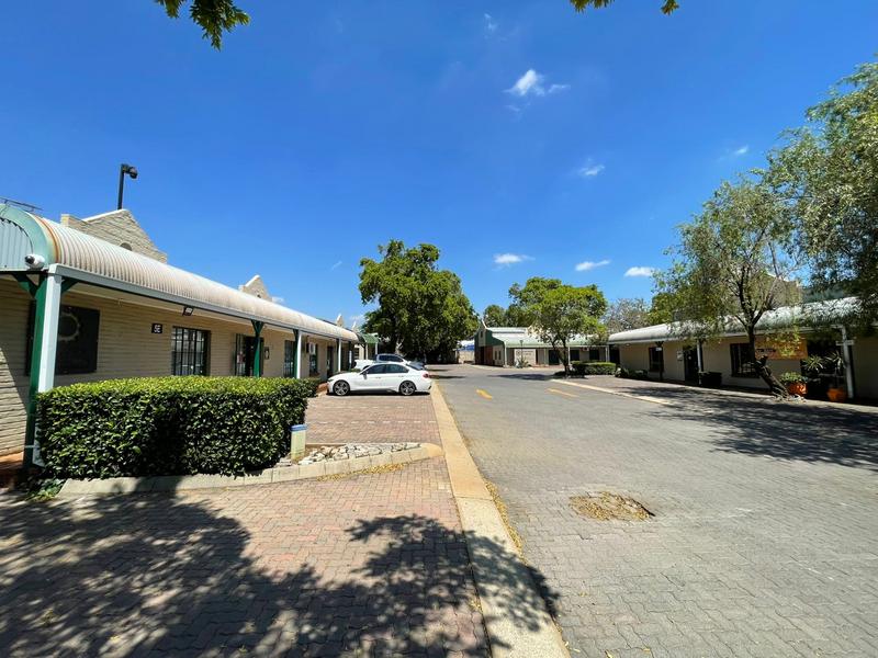 To Let Commercial Property for Rent in Hennopspark Gauteng