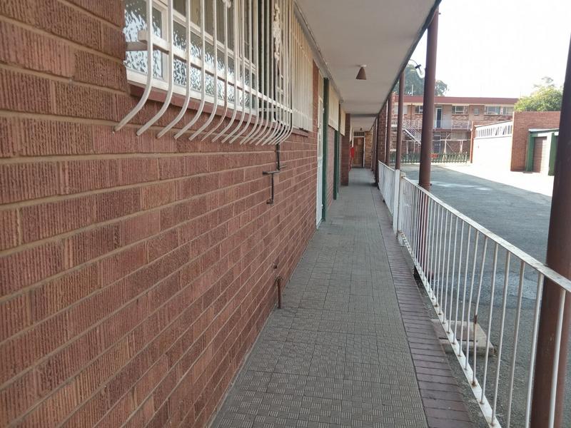 2 Bedroom Property for Sale in Greenhills Gauteng