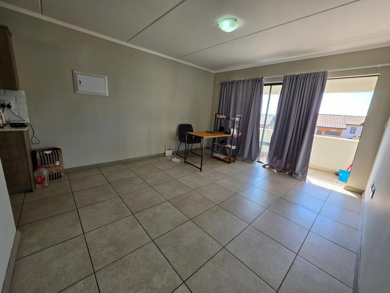 To Let 2 Bedroom Property for Rent in Amberfield Gauteng