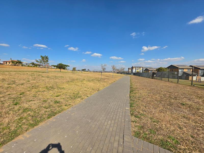 To Let 2 Bedroom Property for Rent in Amberfield Gauteng