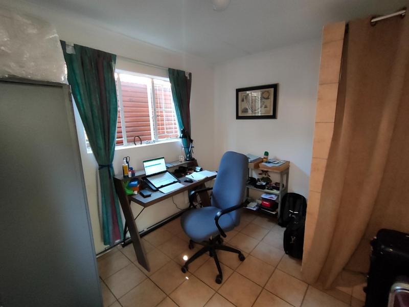 To Let 4 Bedroom Property for Rent in Rooihuiskraal North Gauteng