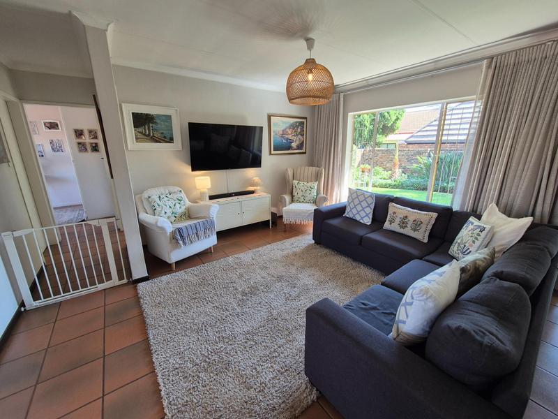 2 Bedroom Property for Sale in Pierre Van Ryneveld Gauteng