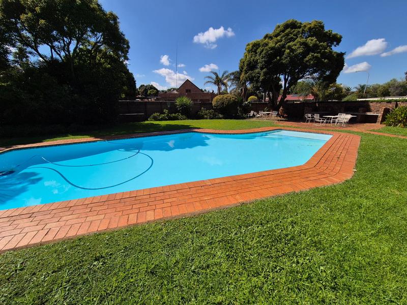 2 Bedroom Property for Sale in Pierre Van Ryneveld Gauteng