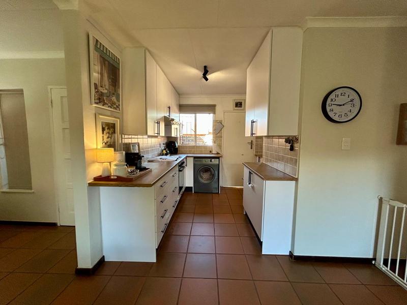 2 Bedroom Property for Sale in Pierre Van Ryneveld Gauteng