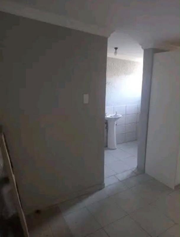 To Let 2 Bedroom Property for Rent in Crystal Park Gauteng