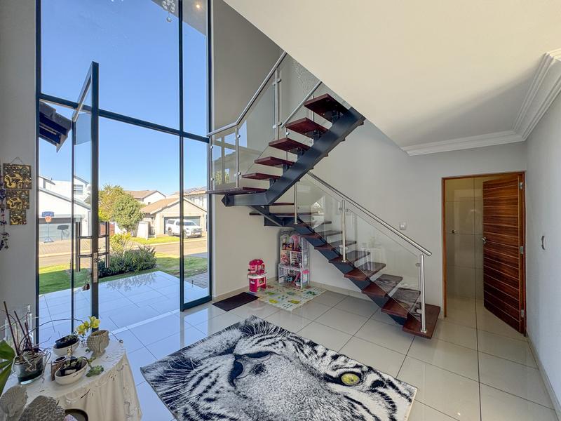 4 Bedroom Property for Sale in Midstream Ridge Gauteng