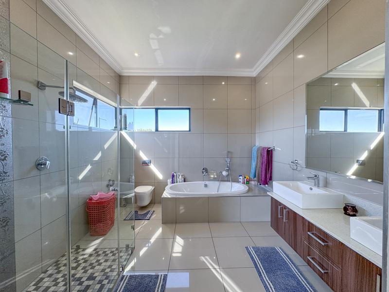 4 Bedroom Property for Sale in Midstream Ridge Gauteng