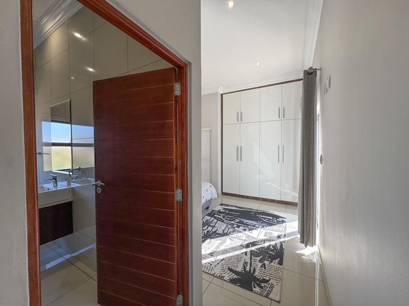 4 Bedroom Property for Sale in Midstream Ridge Gauteng
