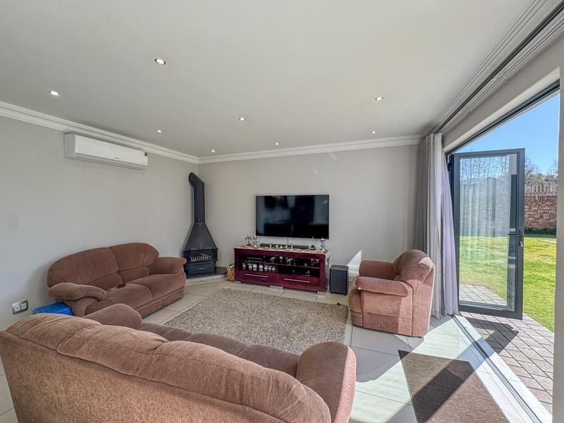 4 Bedroom Property for Sale in Midstream Ridge Gauteng