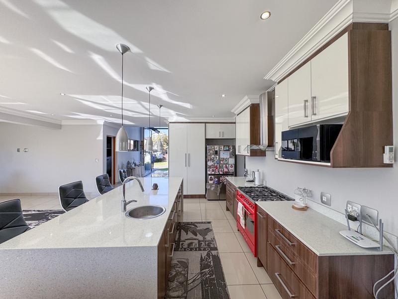 4 Bedroom Property for Sale in Midstream Ridge Gauteng