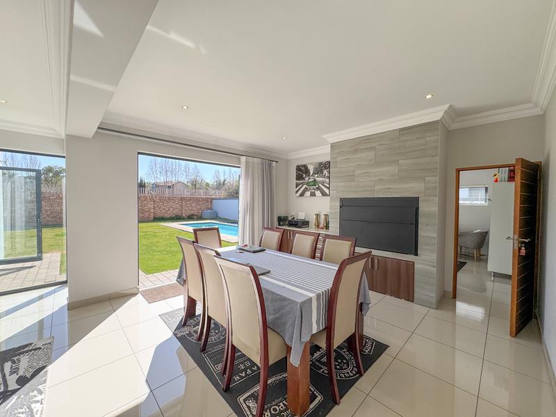 4 Bedroom Property for Sale in Midstream Ridge Gauteng