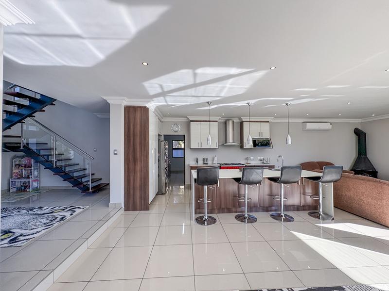 4 Bedroom Property for Sale in Midstream Ridge Gauteng