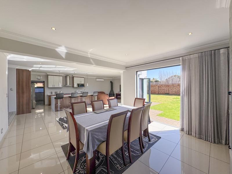 4 Bedroom Property for Sale in Midstream Ridge Gauteng
