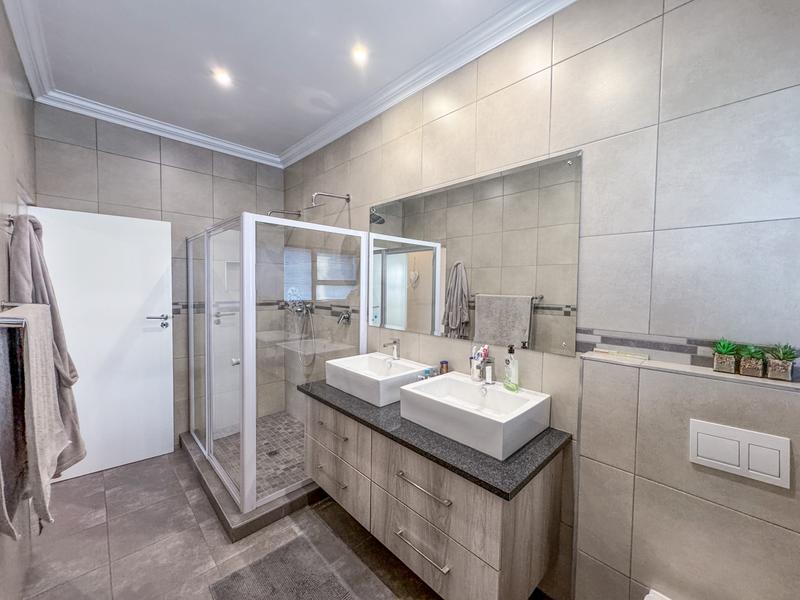 3 Bedroom Property for Sale in Midstream Meadows Gauteng