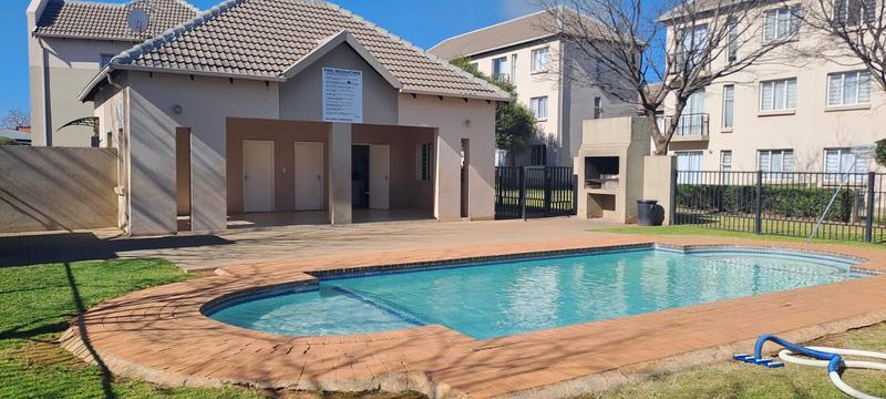 2 Bedroom Property for Sale in Klippoortjie Gauteng