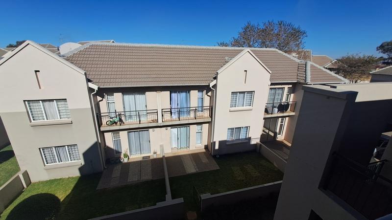 2 Bedroom Property for Sale in Klippoortjie Gauteng