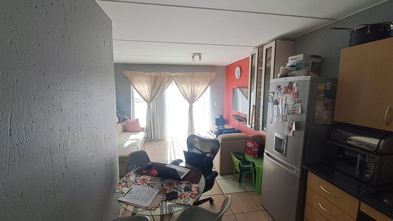 2 Bedroom Property for Sale in Klippoortjie Gauteng