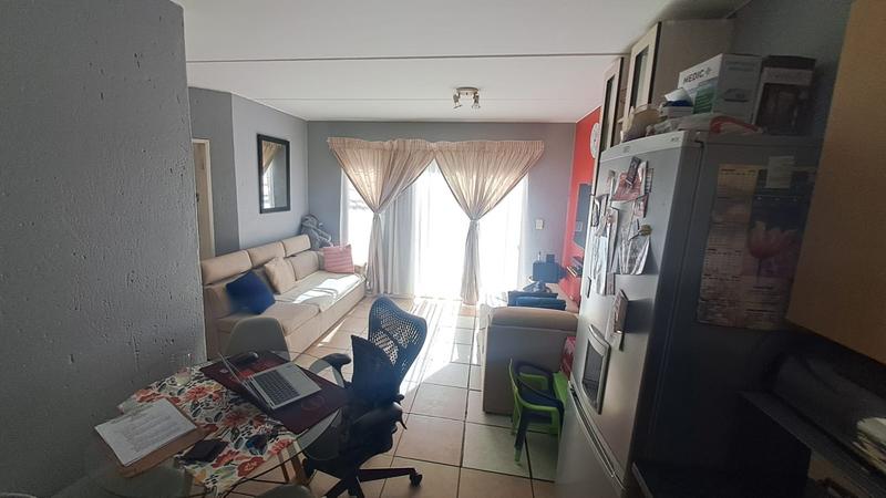 2 Bedroom Property for Sale in Klippoortjie Gauteng