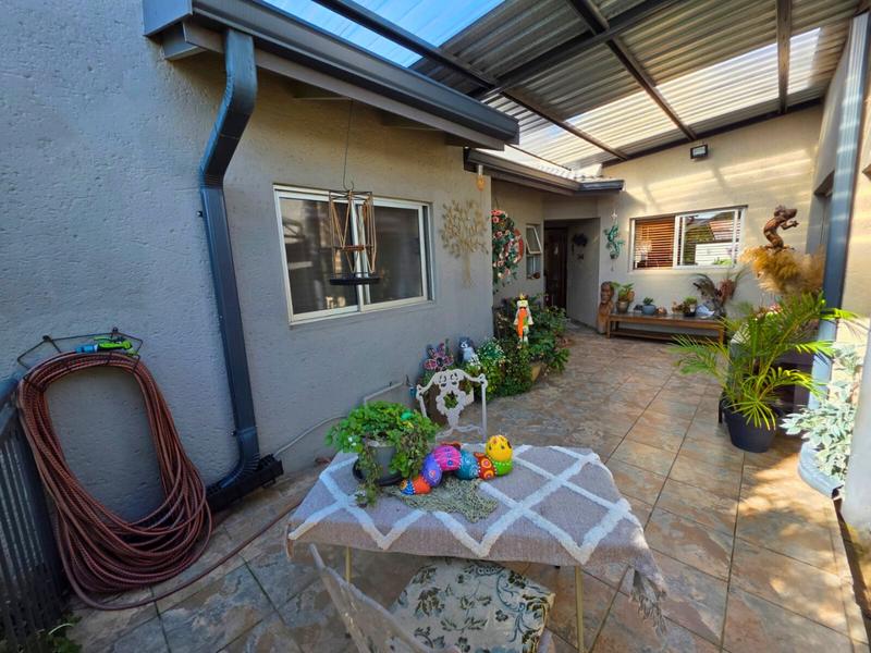 To Let 3 Bedroom Property for Rent in Blue Gill Estate Gauteng