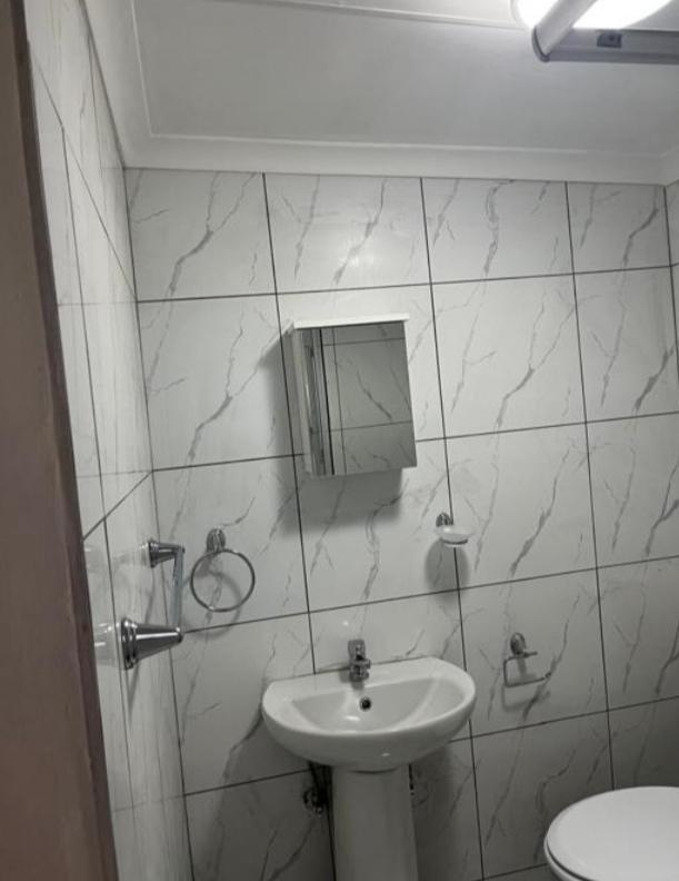 To Let 1 Bedroom Property for Rent in Waverley Gauteng