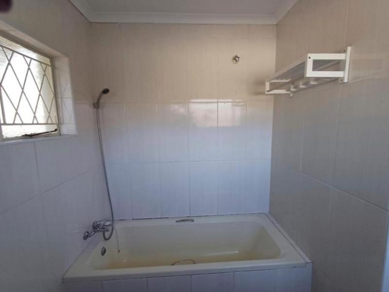 To Let 1 Bedroom Property for Rent in Bryanston Gauteng