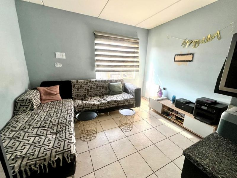 2 Bedroom Property for Sale in Fleurhof Gauteng