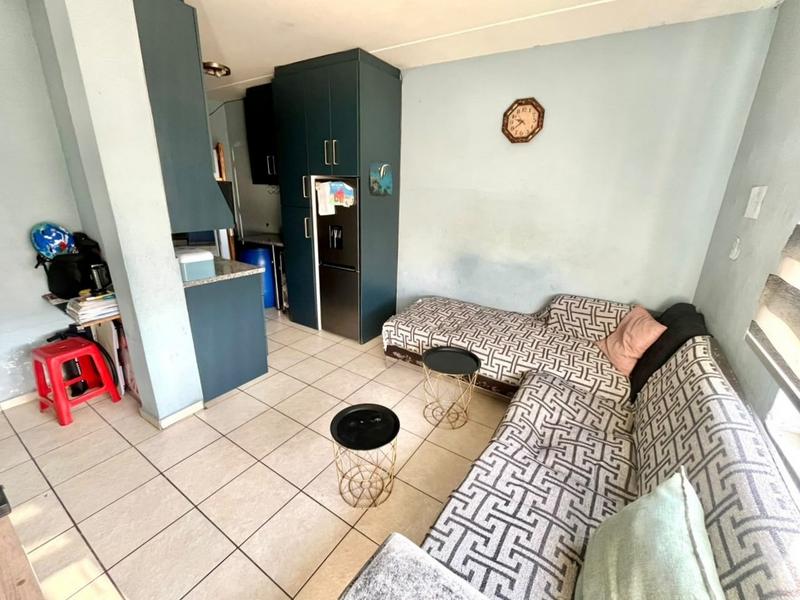 2 Bedroom Property for Sale in Fleurhof Gauteng