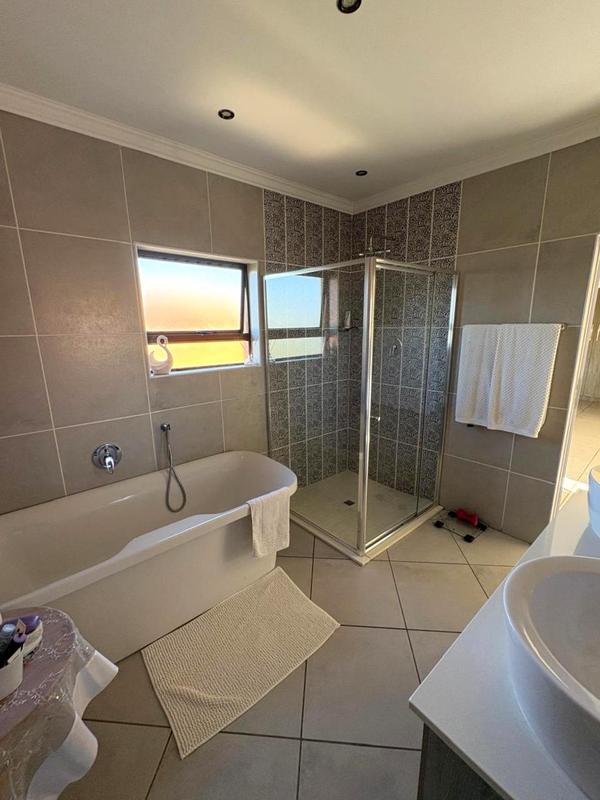 4 Bedroom Property for Sale in Heritage Heights Gauteng
