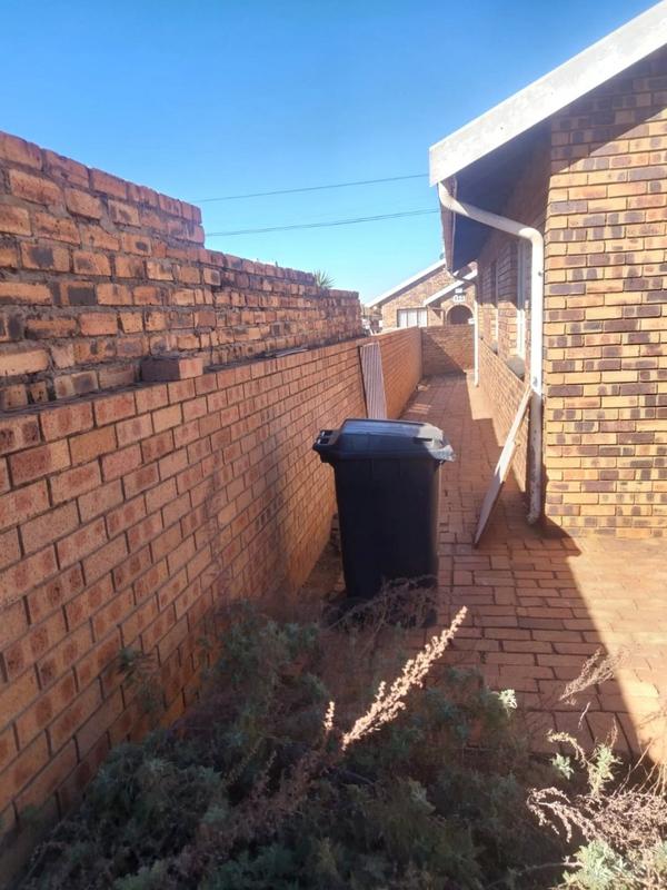 3 Bedroom Property for Sale in Lenasia South Gauteng
