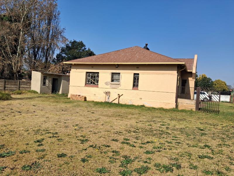 6 Bedroom Property for Sale in Selcourt Gauteng