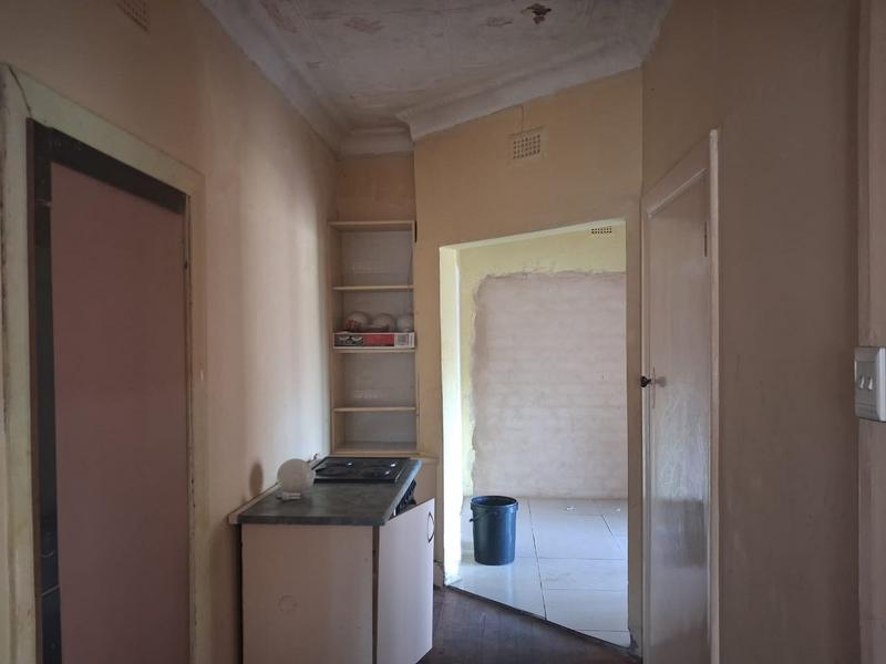 6 Bedroom Property for Sale in Selcourt Gauteng