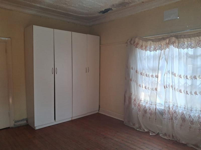 6 Bedroom Property for Sale in Selcourt Gauteng