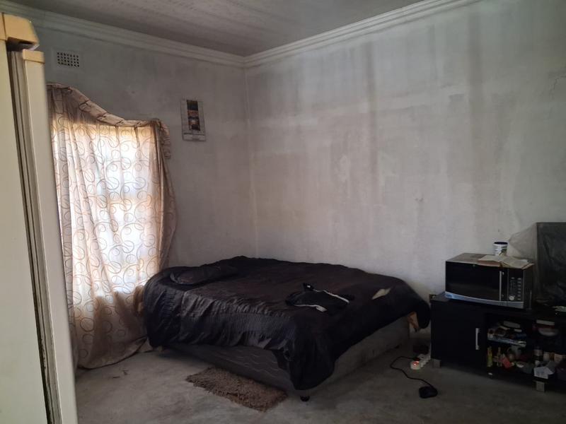 6 Bedroom Property for Sale in Selcourt Gauteng